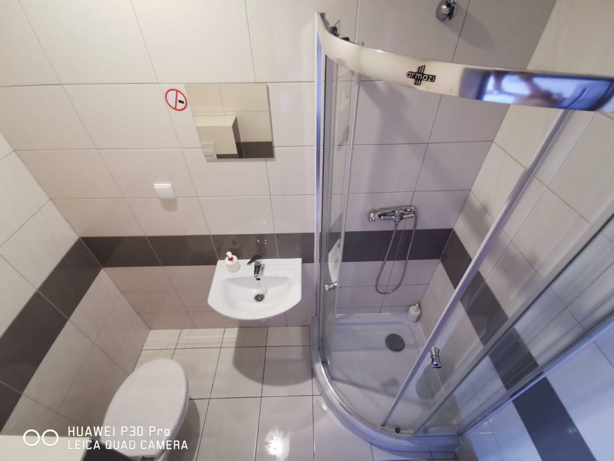 Small Twin Room,815017811:JPEG